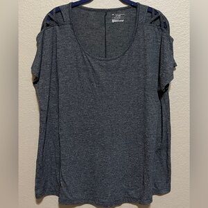 3/$15.bundle sale TekGear  Women's Grey Top w scoop neck detailed shoulder.Sz 1X